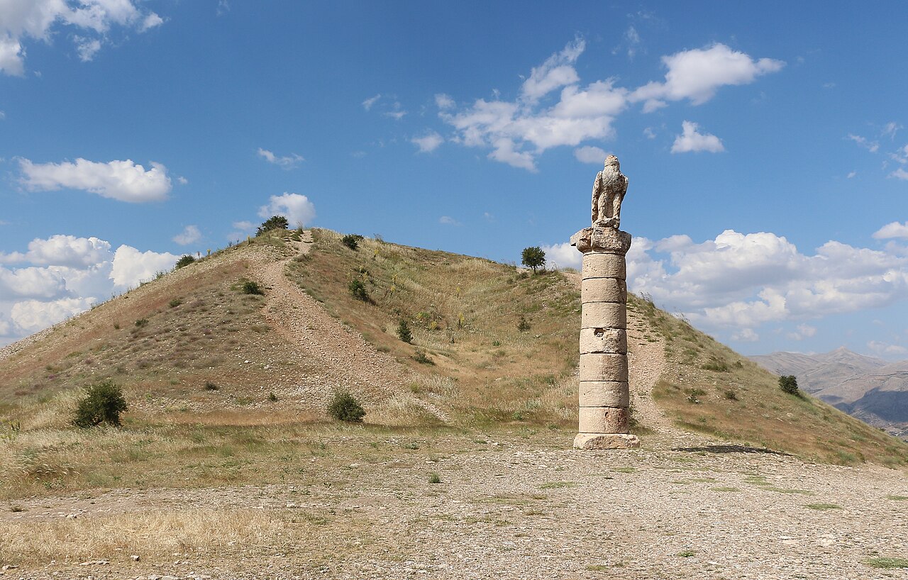 Adıyaman · Karakuş Tümülüsü görünümü