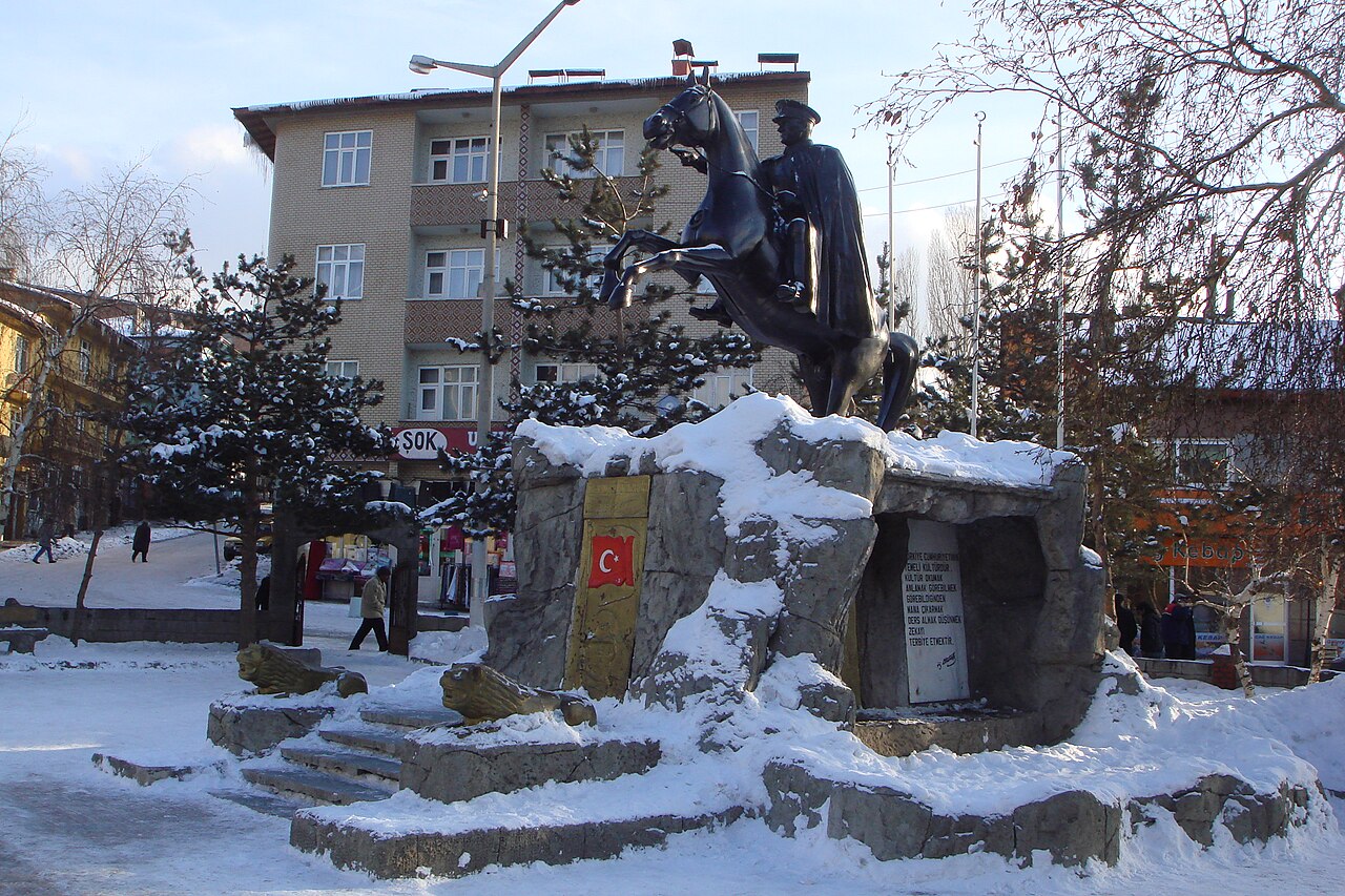 Kars · Sarıkamış Atatürk Anıtı — Kars